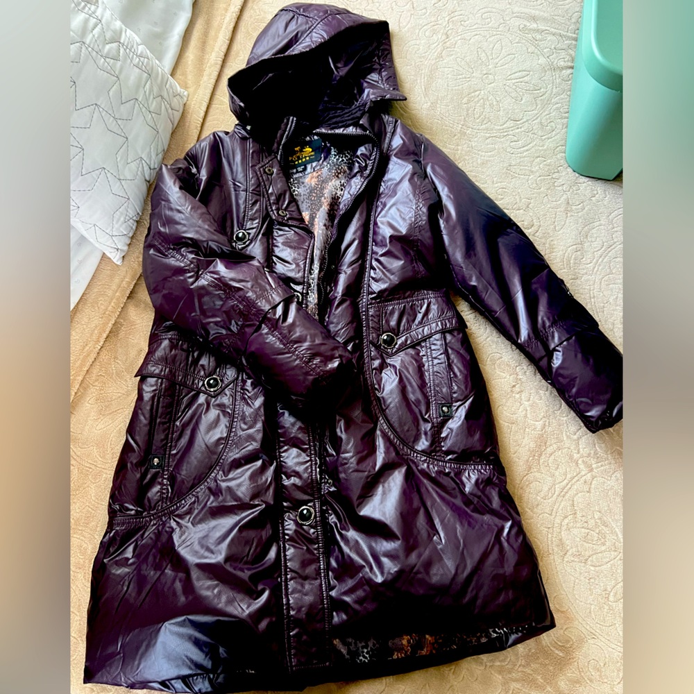 Thick Coat, leather effect.